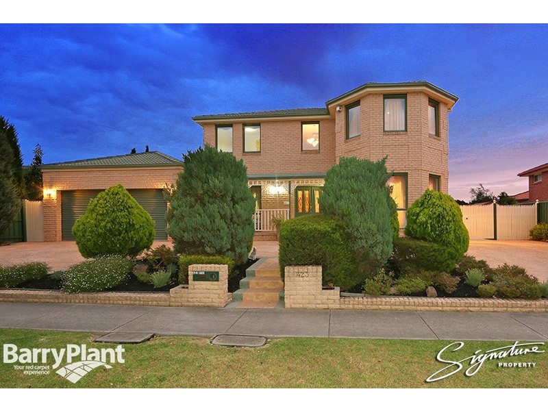 423 Dandelion Drive, Rowville VIC 3178