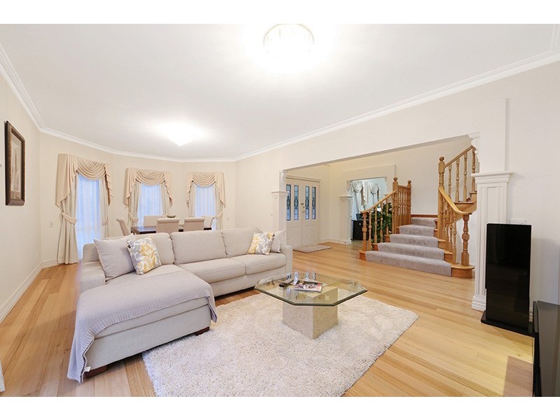 423 Dandelion Drive, Rowville VIC 3178
