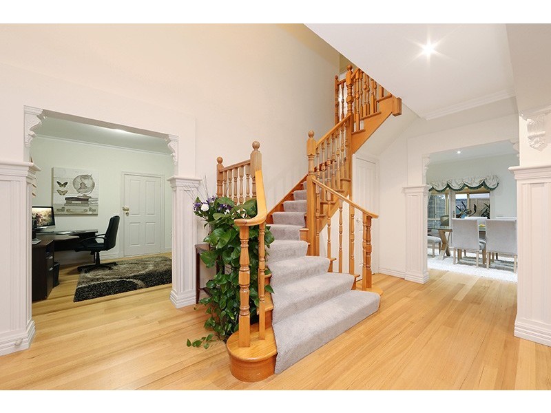 423 Dandelion Drive, Rowville VIC 3178