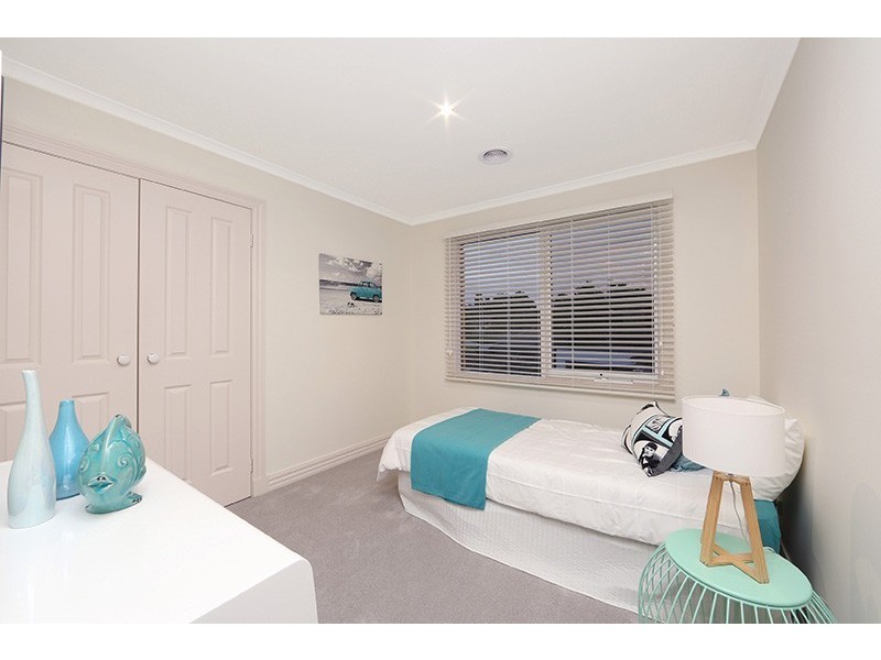 423 Dandelion Drive, Rowville VIC 3178