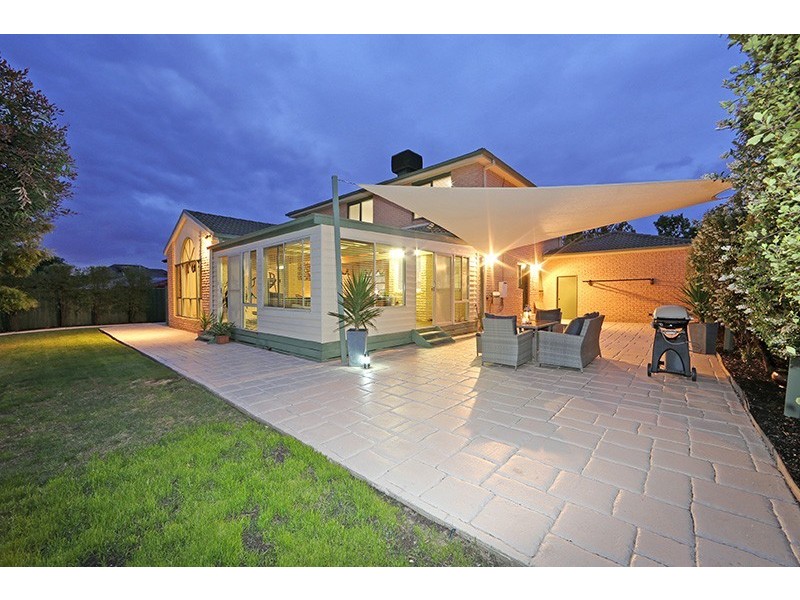 423 Dandelion Drive, Rowville VIC 3178