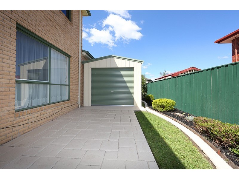 423 Dandelion Drive, Rowville VIC 3178