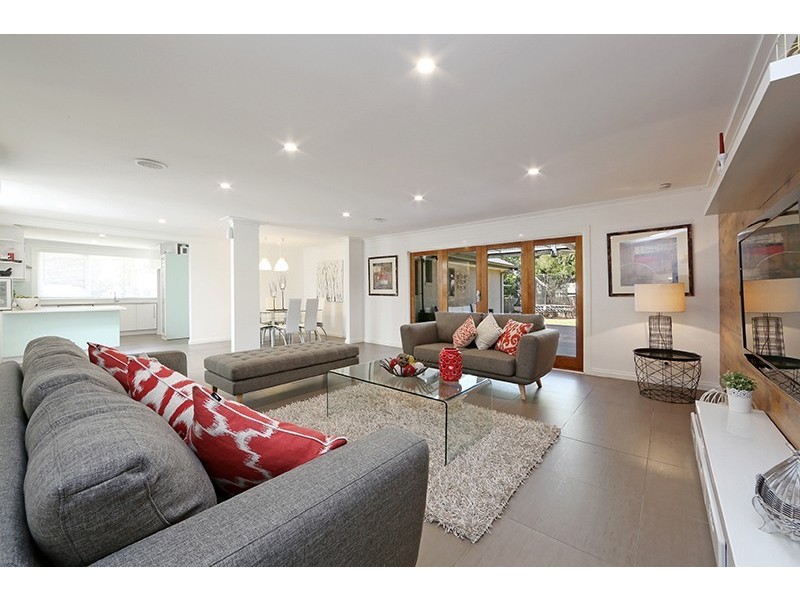 1 Lloyd Street, Knoxfield VIC 3180