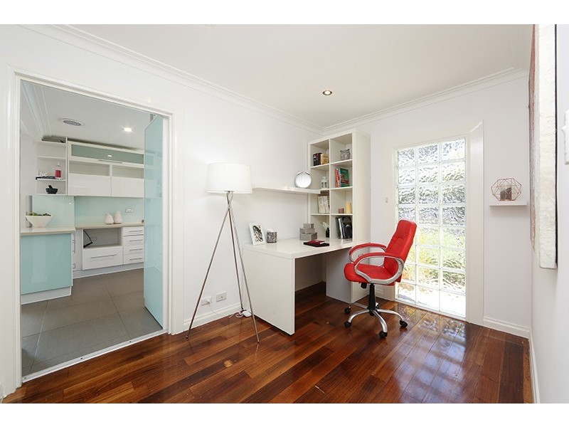 1 Lloyd Street, Knoxfield VIC 3180