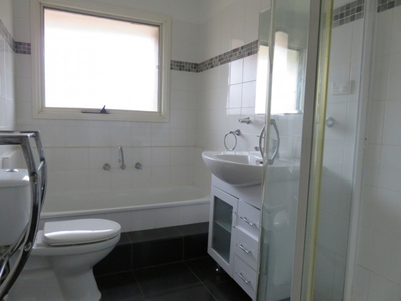 246 Dandelion Drive, Rowville VIC 3178