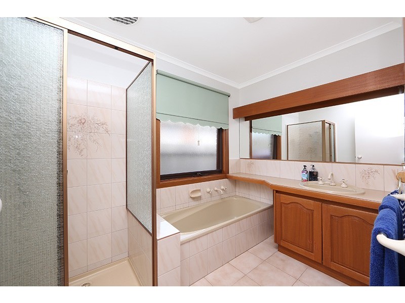 50 Willow Avenue, Rowville VIC 3178