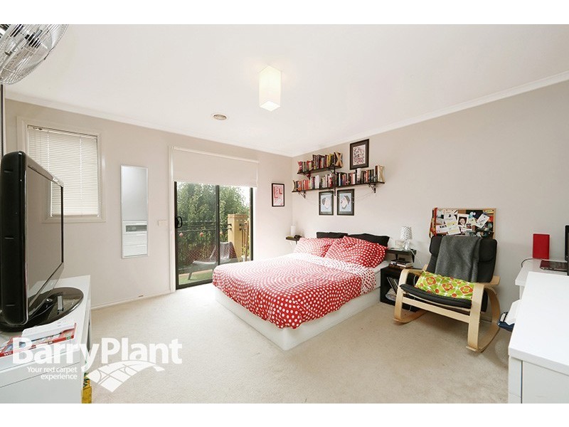 49 St Laurent Rise, Knoxfield VIC 3180