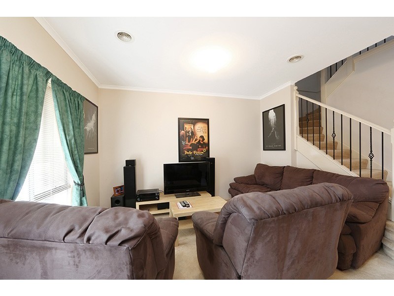 49 St Laurent Rise, Knoxfield VIC 3180