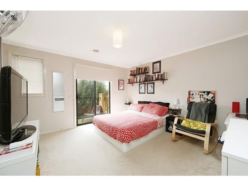 49 St Laurent Rise, Knoxfield VIC 3180