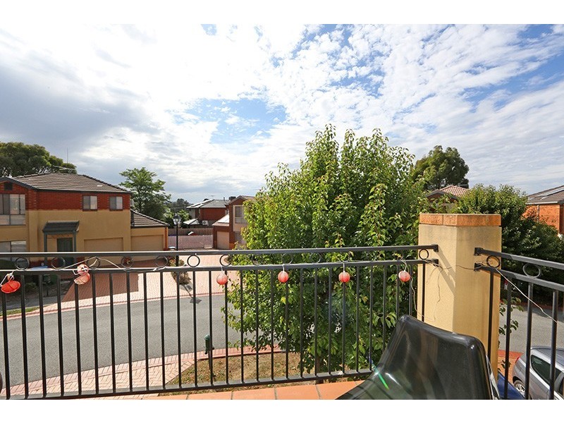 49 St Laurent Rise, Knoxfield VIC 3180