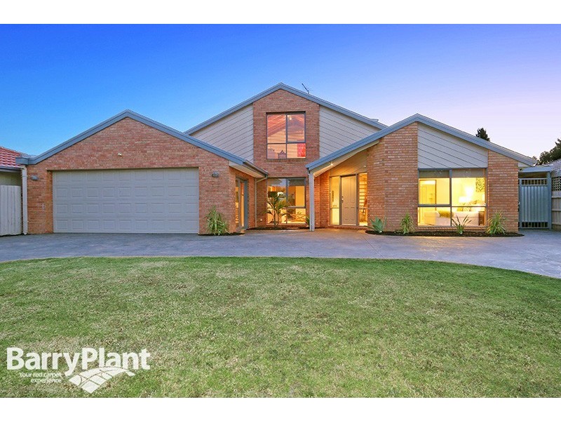 174 Waradgery Drive, Rowville VIC 3178