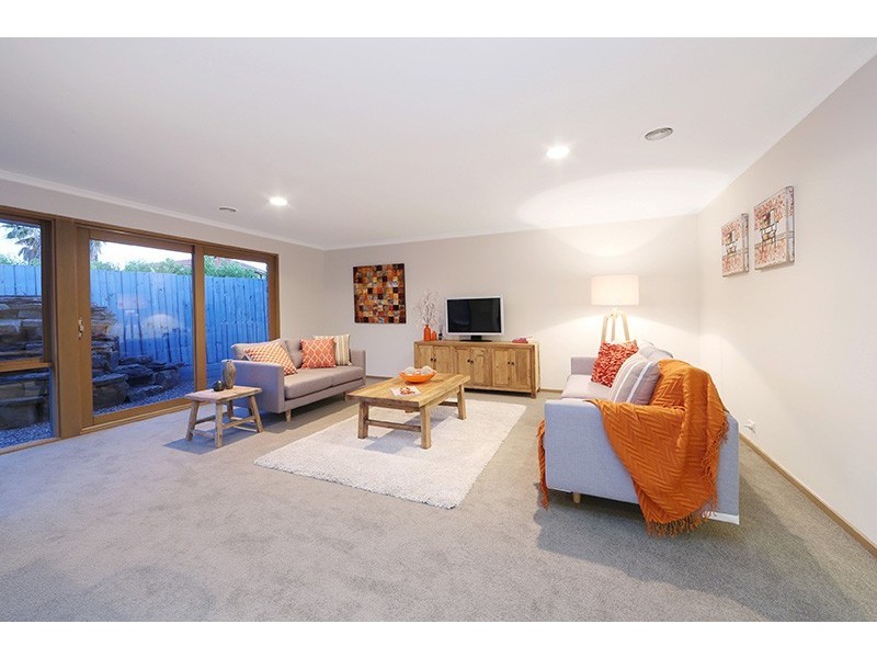 174 Waradgery Drive, Rowville VIC 3178