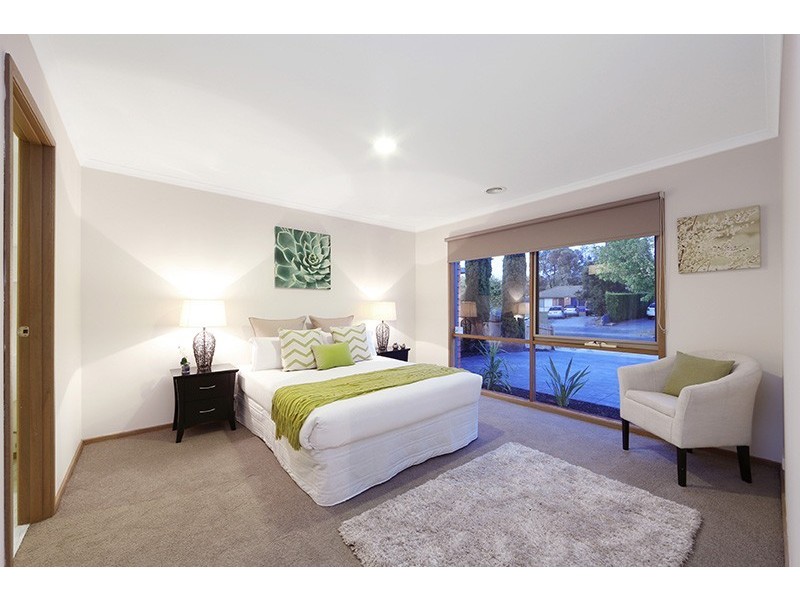 174 Waradgery Drive, Rowville VIC 3178