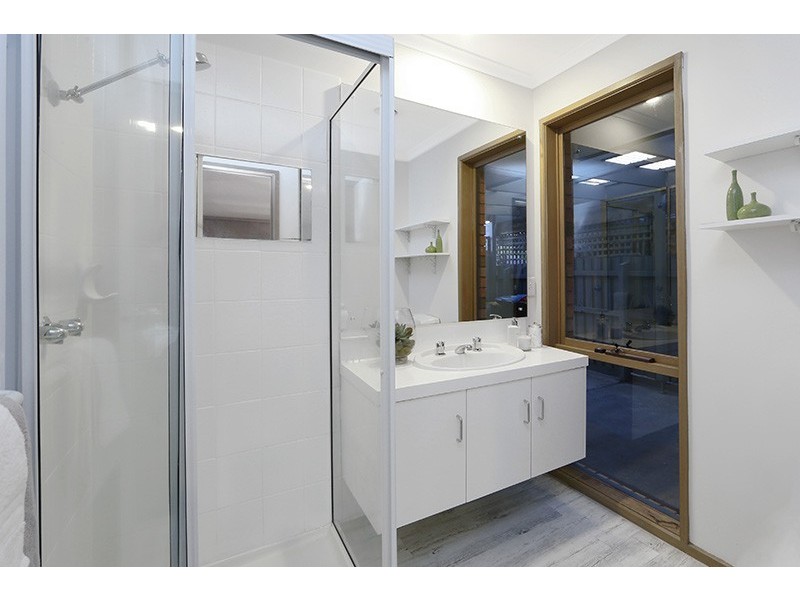 174 Waradgery Drive, Rowville VIC 3178