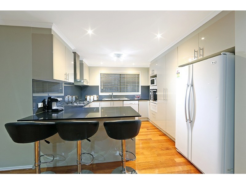 16 Finsbury Close, Rowville VIC 3178