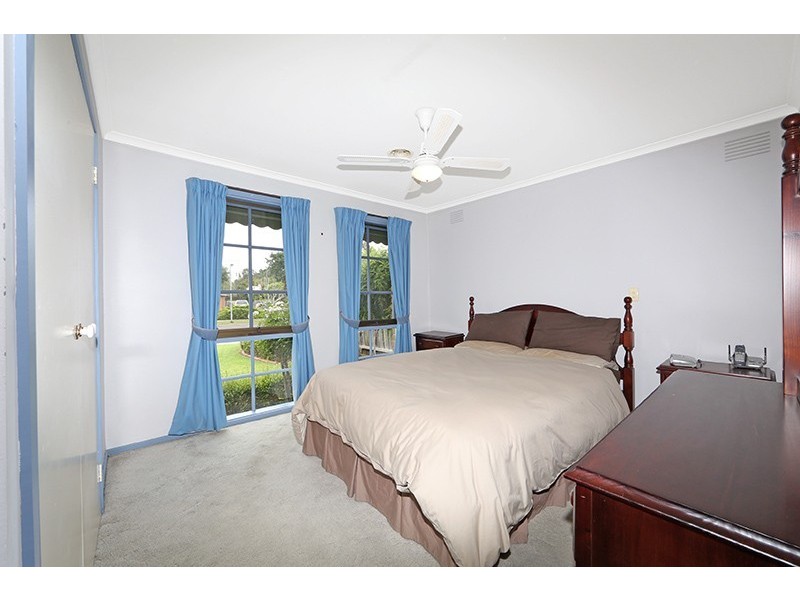 67 Windermere Drive, Ferntree Gully VIC 3156
