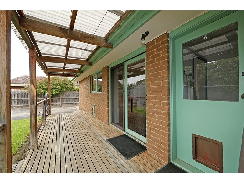 67 Windermere Drive, Ferntree Gully VIC 3156