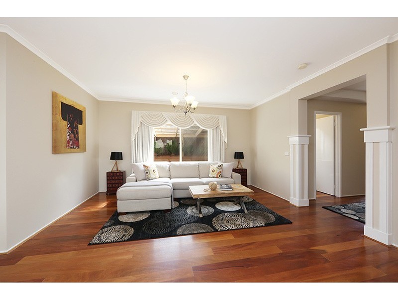 21 Garland Rise, Rowville VIC 3178