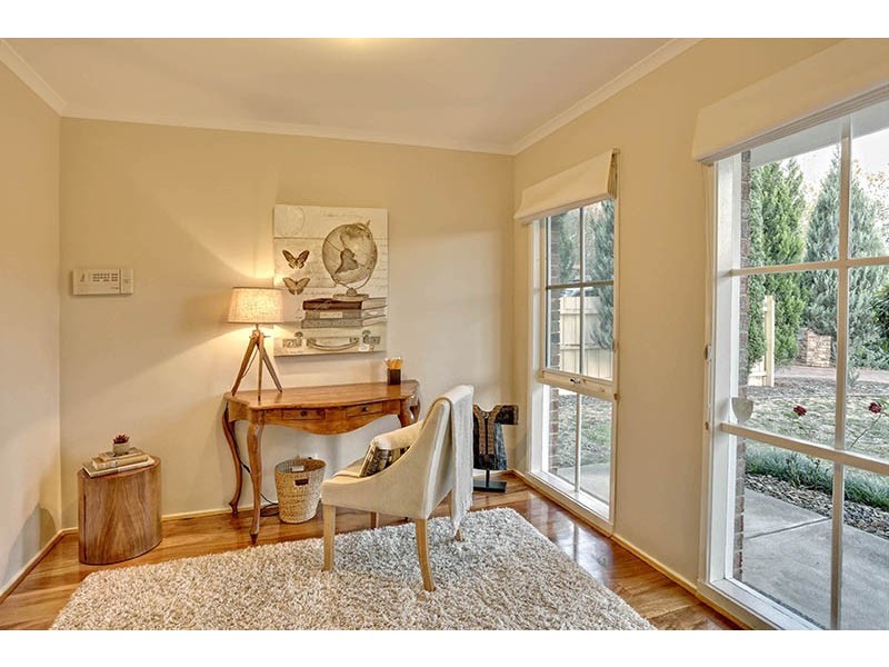 21 Garland Rise, Rowville VIC 3178