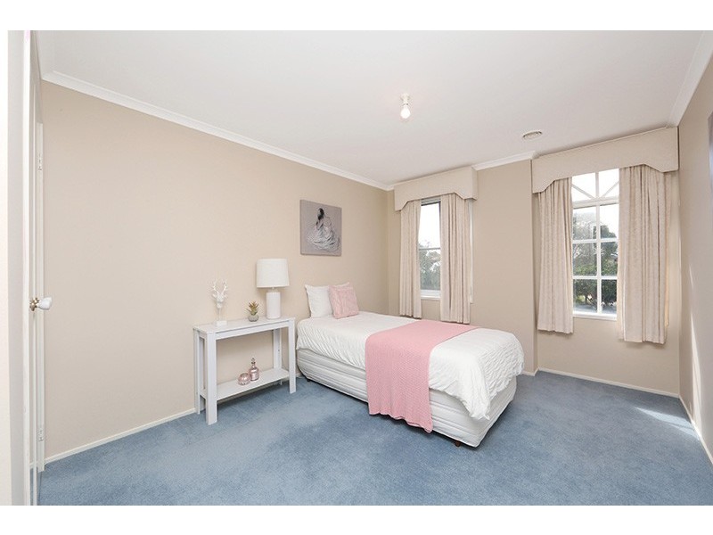 21 Garland Rise, Rowville VIC 3178