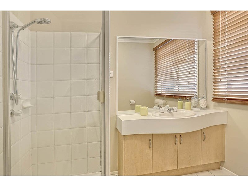 21 Garland Rise, Rowville VIC 3178