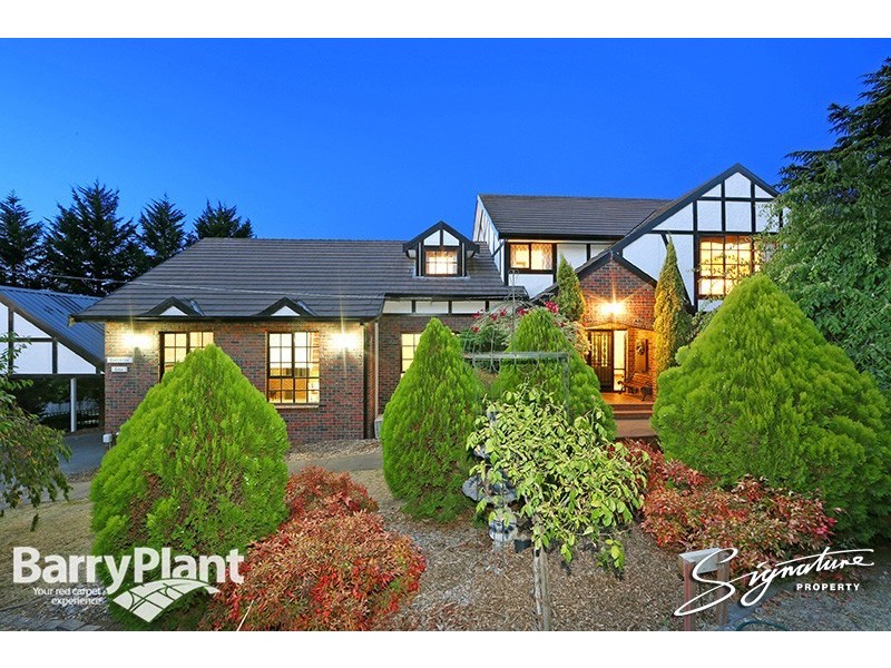 76 Churchill Park Drive, Lysterfield South VIC 3156