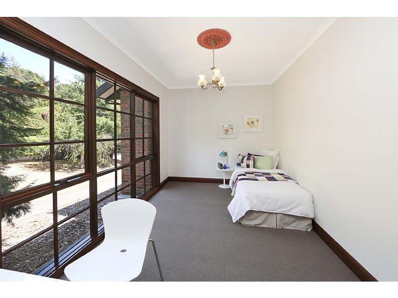 76 Churchill Park Drive, Lysterfield South VIC 3156