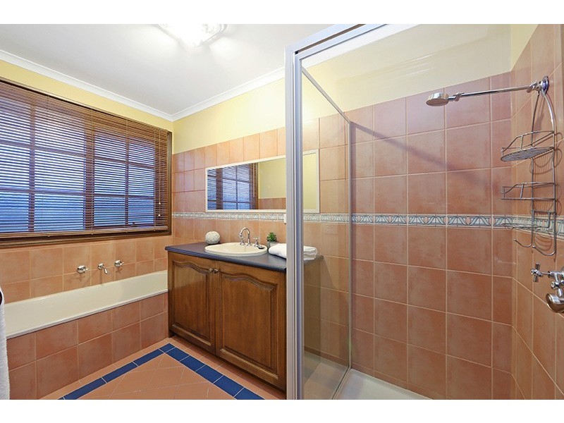 76 Churchill Park Drive, Lysterfield South VIC 3156