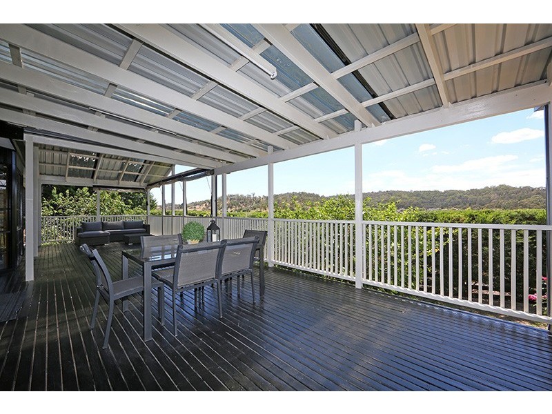 76 Churchill Park Drive, Lysterfield South VIC 3156