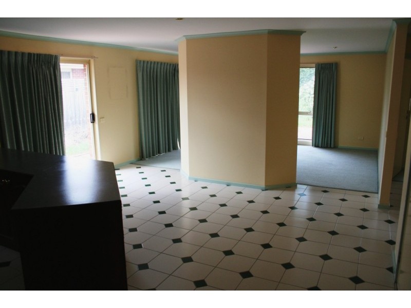 88 Buckingham Drive, Rowville VIC 3178