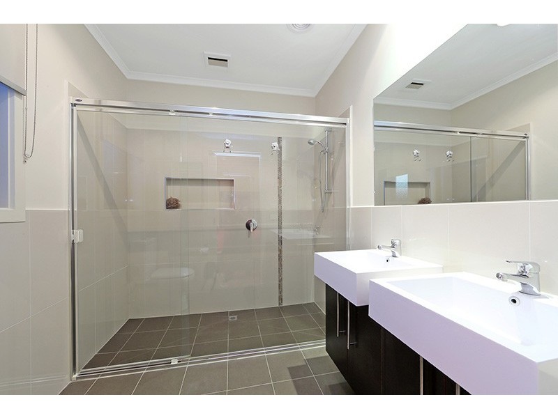 1/18 Stamford Crescent, Rowville VIC 3178