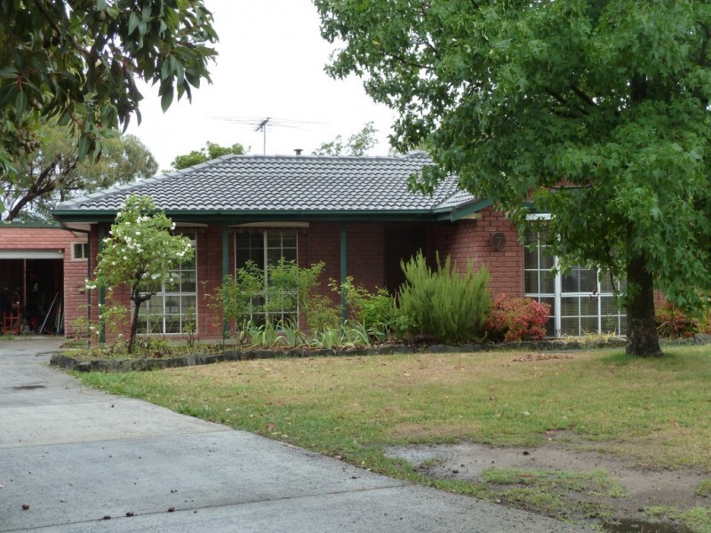 7 Weeks Close, Rowville VIC 3178