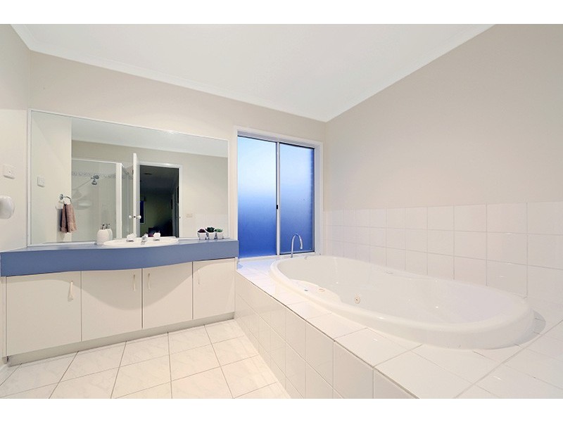 56 Liviana Drive, Rowville VIC 3178