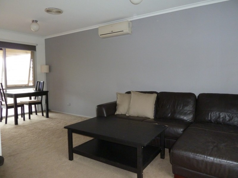 242 Dandelion Drive, Rowville VIC 3178