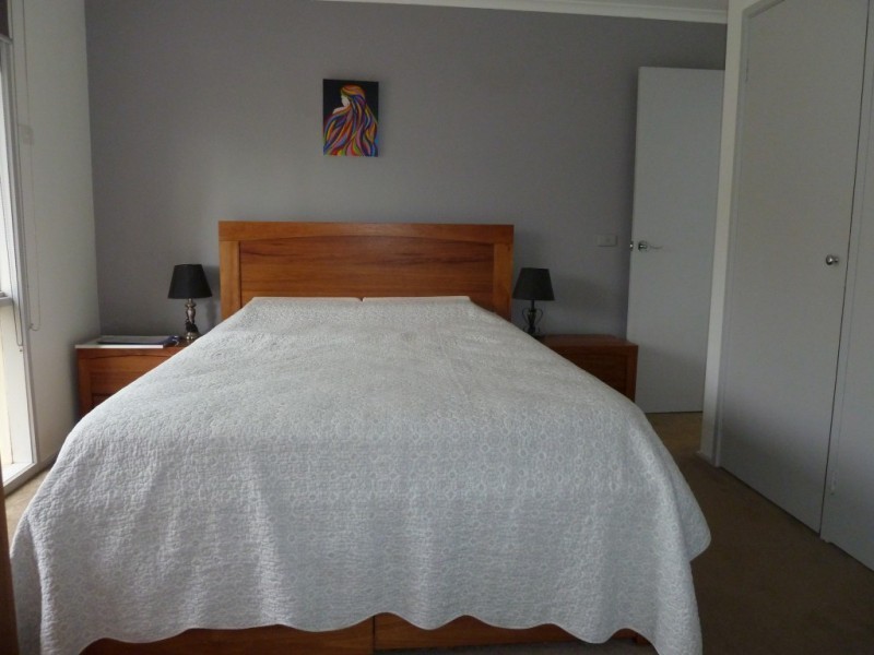 242 Dandelion Drive, Rowville VIC 3178