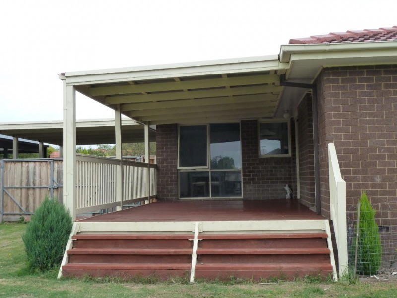 242 Dandelion Drive, Rowville VIC 3178