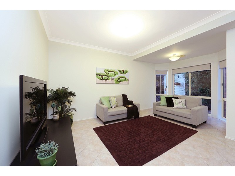 13 Kimberley Drive, Ferntree Gully VIC 3156