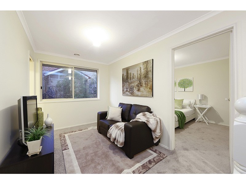 13 Kimberley Drive, Ferntree Gully VIC 3156