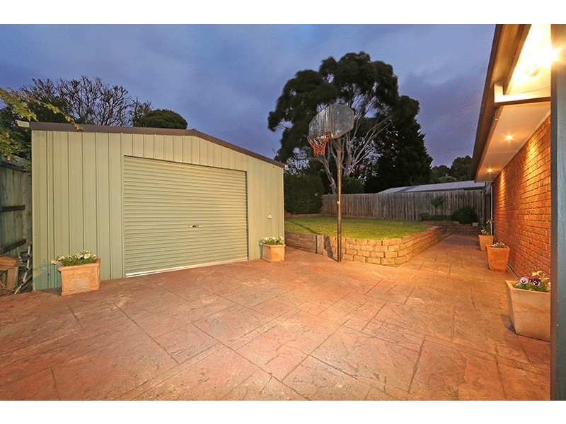 3 Cambridge Close, Lysterfield VIC 3156