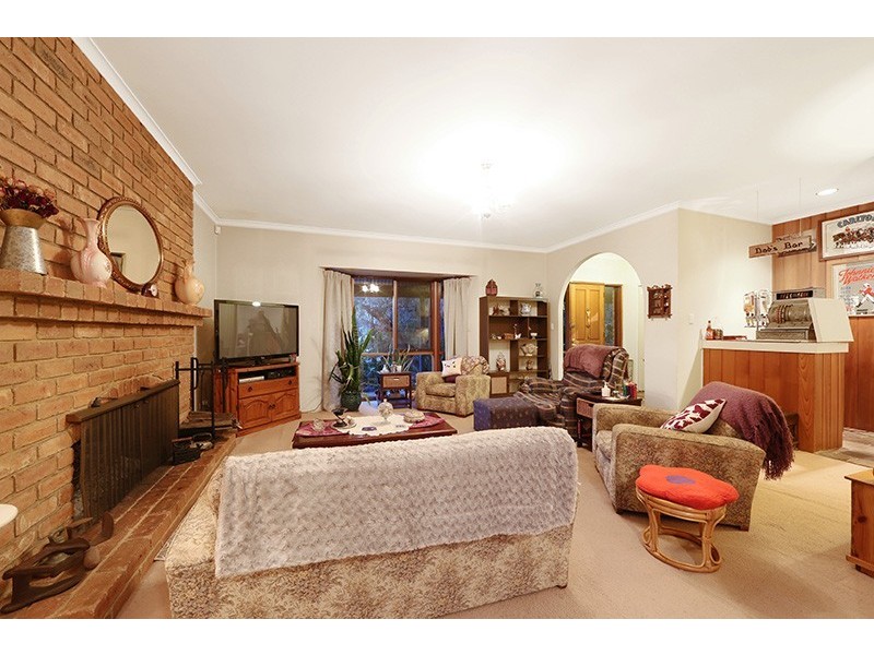 4 Lakeview Avenue, Rowville VIC 3178