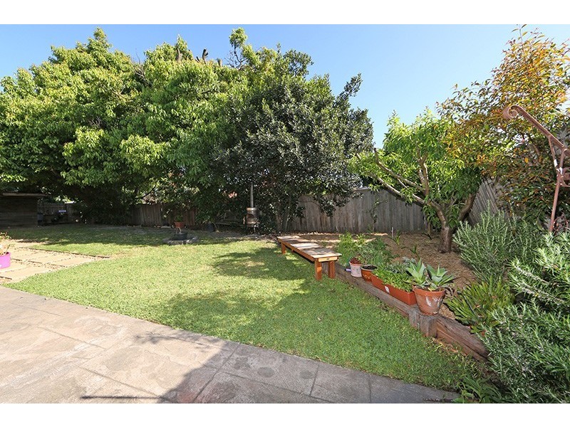 4 Lakeview Avenue, Rowville VIC 3178