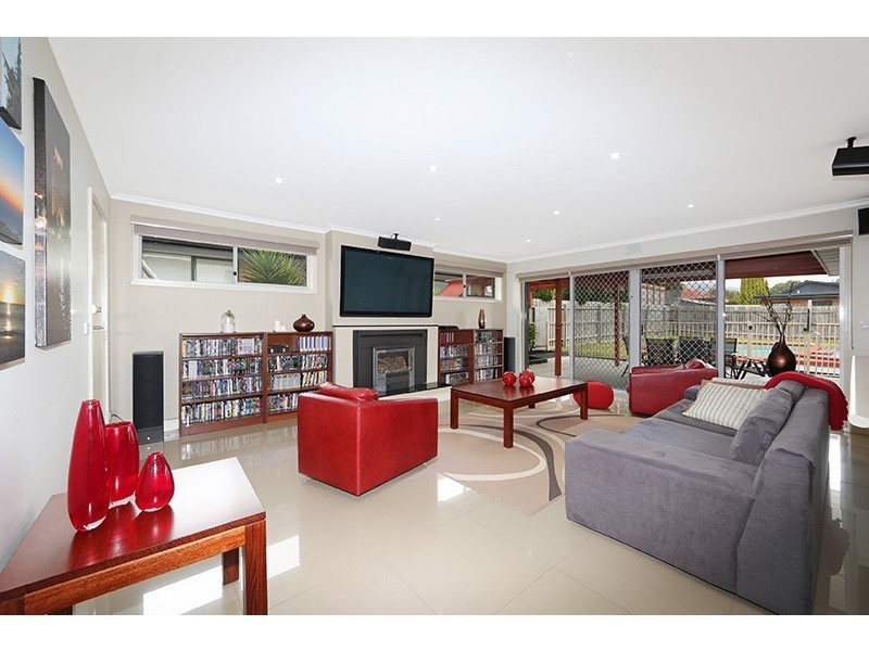 28 Burke Road, Ferntree Gully VIC 3156
