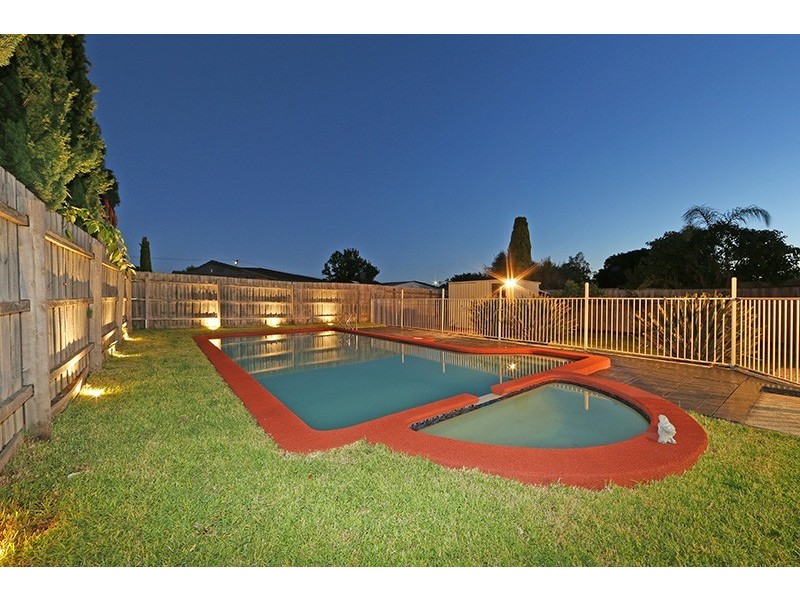 28 Burke Road, Ferntree Gully VIC 3156