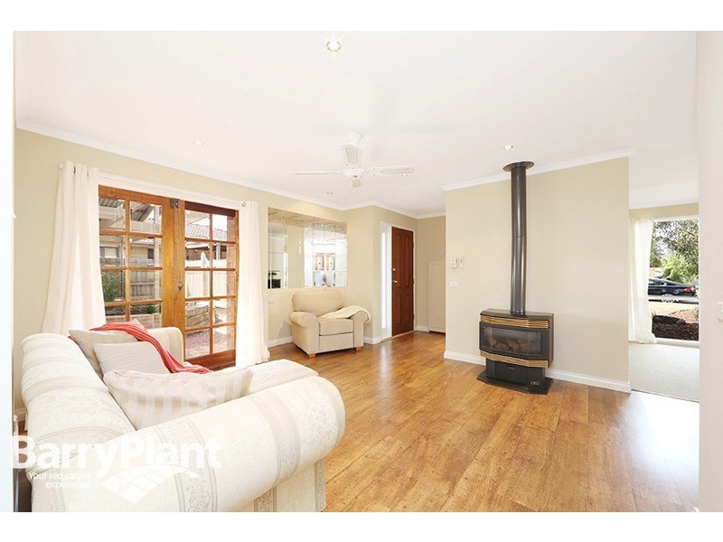 13 Corhanwarrabul Close, Rowville VIC 3178