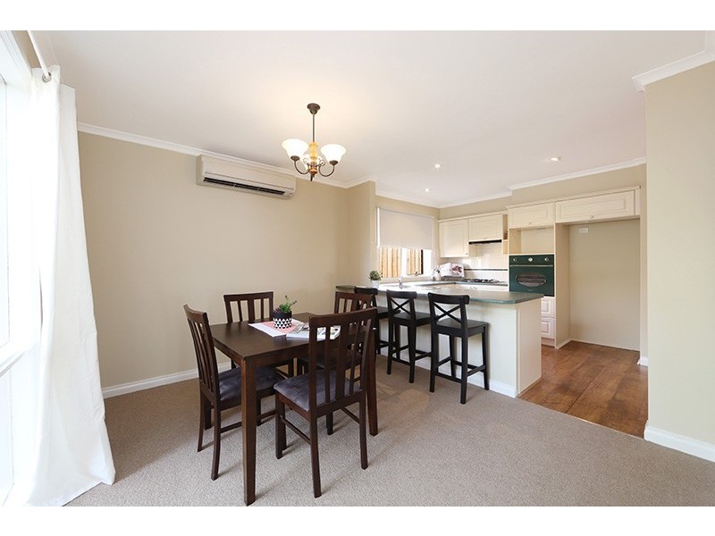 13 Corhanwarrabul Close, Rowville VIC 3178