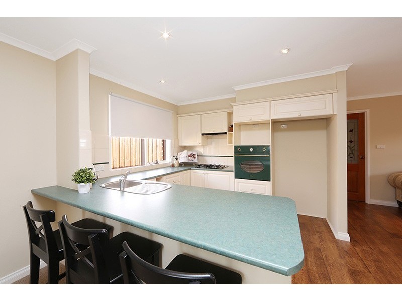 13 Corhanwarrabul Close, Rowville VIC 3178