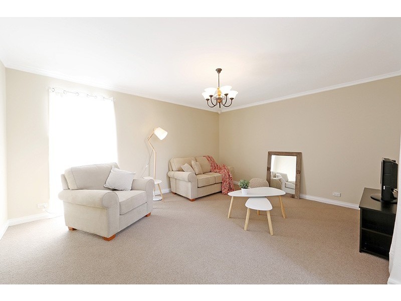 13 Corhanwarrabul Close, Rowville VIC 3178
