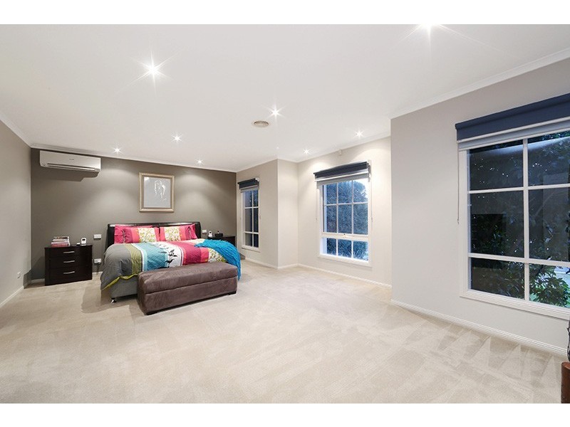 13 Kellbourne Drive, Rowville VIC 3178