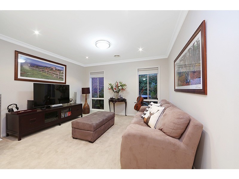 13 Kellbourne Drive, Rowville VIC 3178