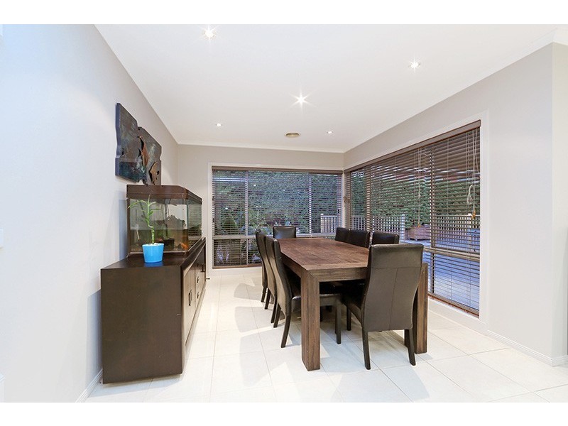 13 Kellbourne Drive, Rowville VIC 3178